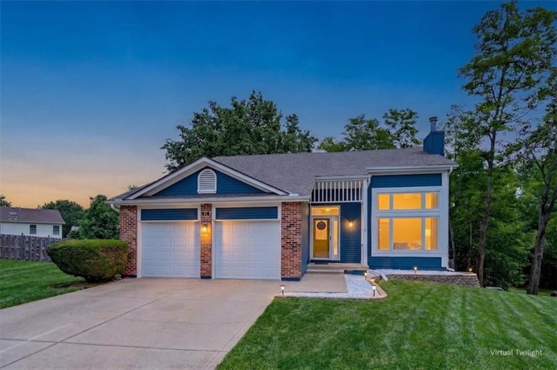 511 Franklin Ct, Blue Springs, MO 64014