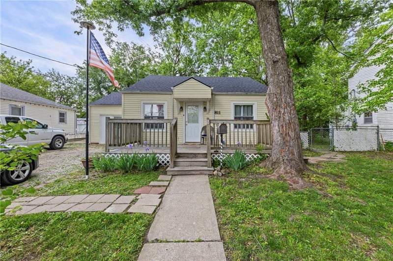 811 Hickory St, Ottawa, KS 66067