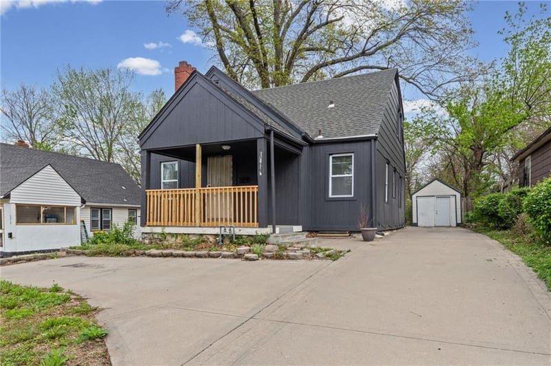 3416 62nd St, Kansas City, MO 64130