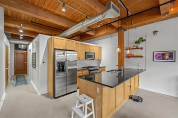 712 Broadway Blvd #704, Kansas City, MO 64105