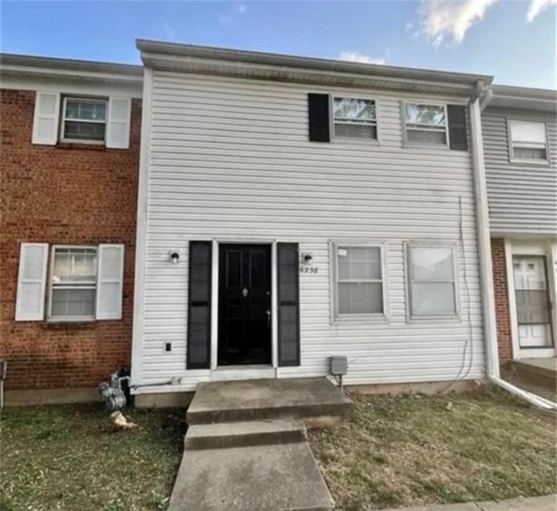 6238 129th St, Grandview, MO 64030