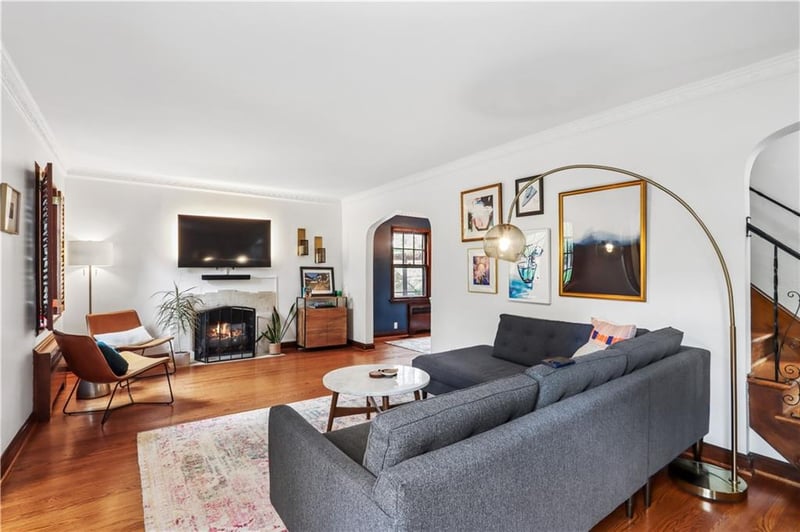 18 68th St, Kansas City, MO 64113