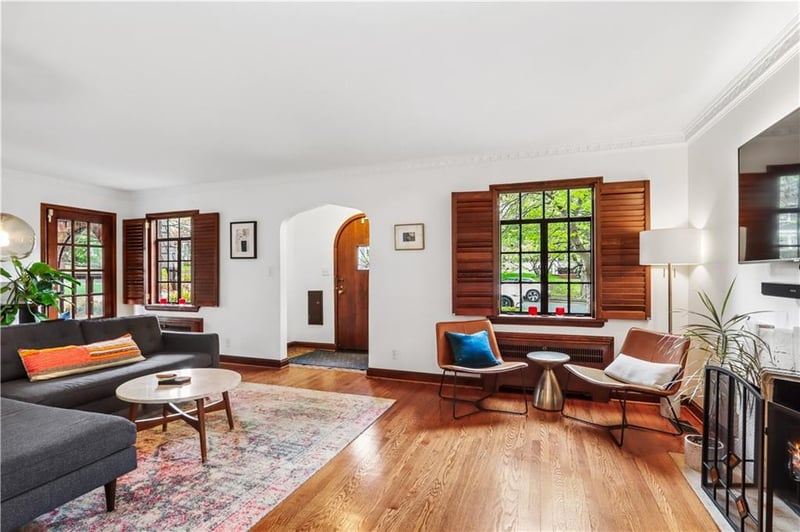 18 68th St, Kansas City, MO 64113