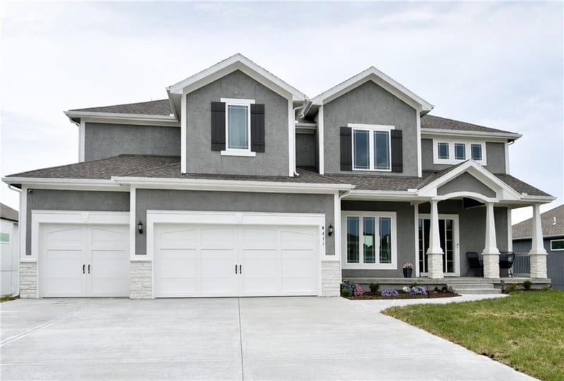 9411 98th Ter, Kansas City, MO 64157