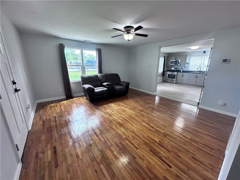 13547 Old Marvin Rd, Versailles, MO 65084