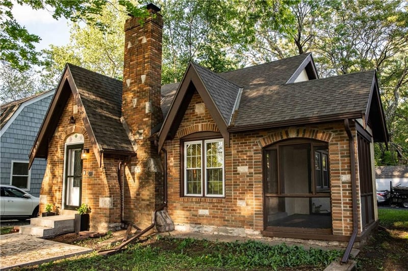 7639 Holmes Rd, Kansas City, MO 64131