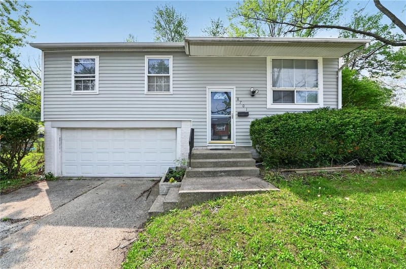8701 96th Ter, Kansas City, MO 64134