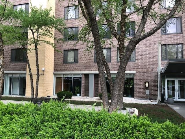 600 8th St #TSL, Kansas City, MO 64106