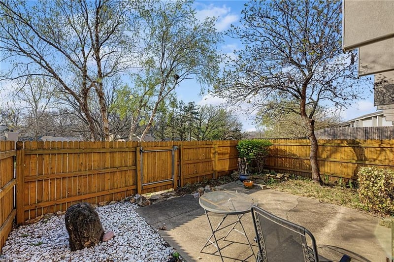 10851 Rosehill Rd, Overland Park, KS 66210