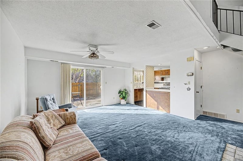 10851 Rosehill Rd, Overland Park, KS 66210