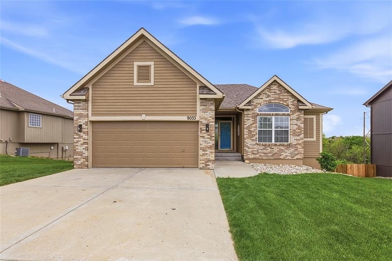 9033 103rd St, Kansas City, MO 64157