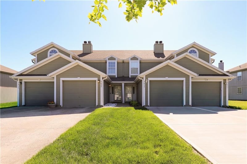 5635 Sunrise Meadow Cir, Lee's Summit, MO 64064