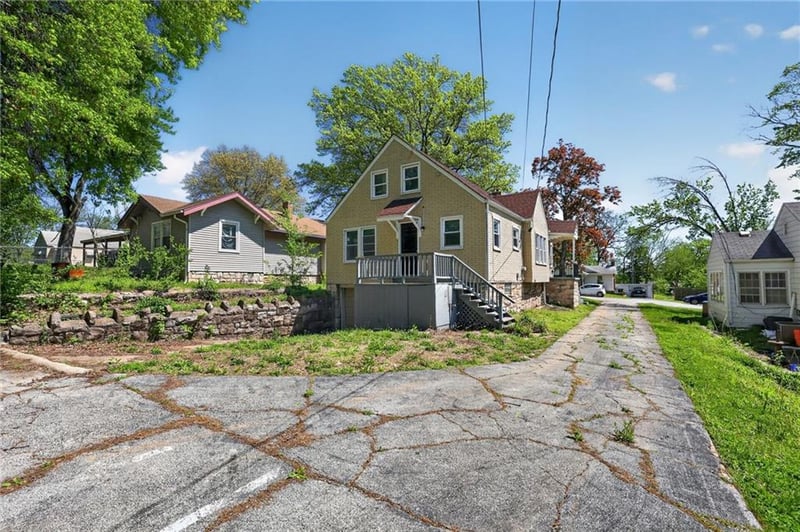 1846 38th St, Kansas City, KS 66102
