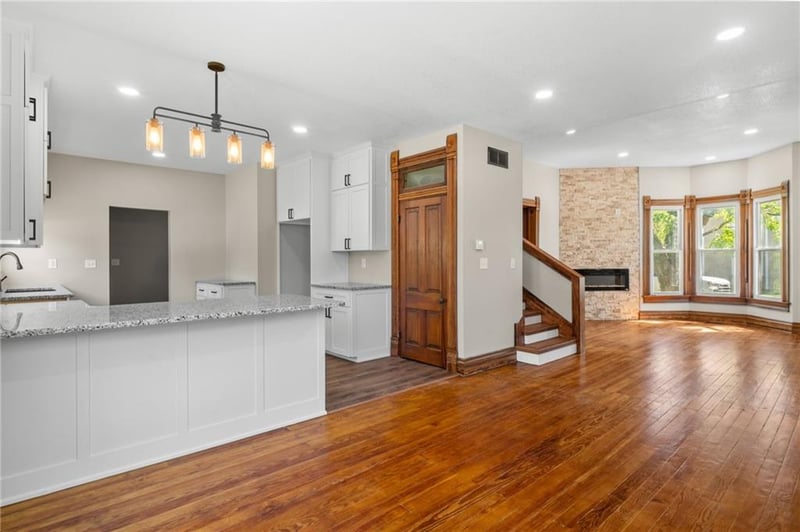 210 Winner Ave, Gower, MO 64454
