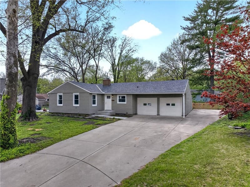 5105 73rd St, Prairie Village, KS 66208
