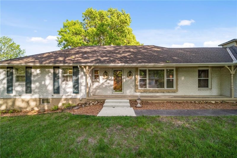6317 Sterling Ave, Raytown, MO 64133