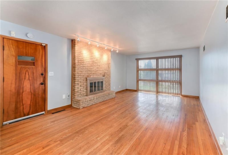 6328 Roswell Ave, Kansas City, KS 66104