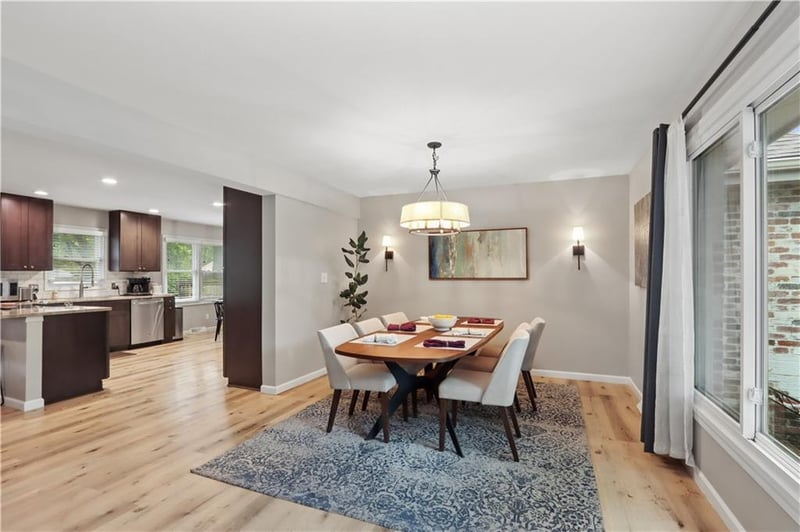 5313 Nieman Rd, Shawnee, KS 66203