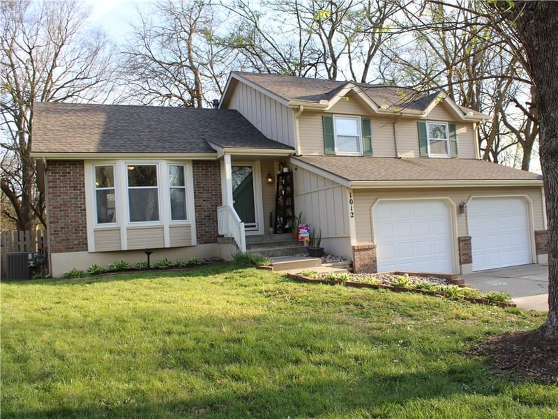 1012 Eastman St, Blue Springs, MO 64015