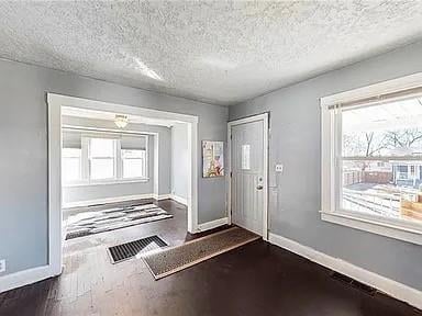 4028 68th Ter, Kansas City, MO 64132