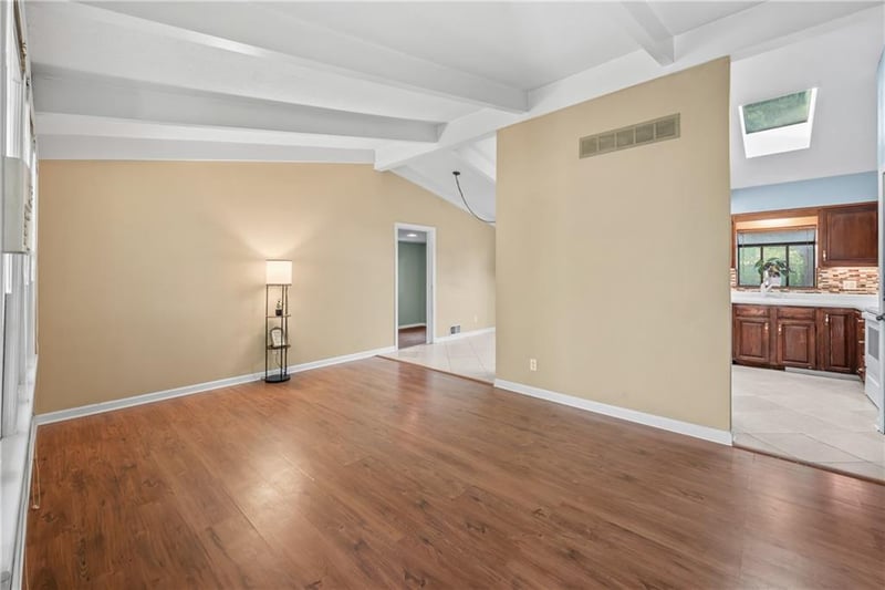 2101 62nd St, Kansas City, MO 64118