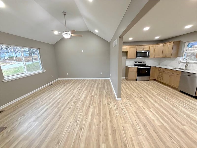 4211 Leavenworth Rd, Kansas City, KS 66104