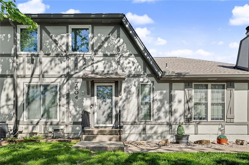 7004 Fisk Ct, Kansas City, MO 64151