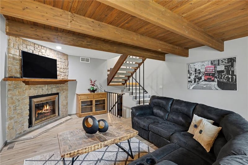 7004 Fisk Ct, Kansas City, MO 64151