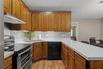 7004 N Fisk Ct, Kansas City, MO 64151