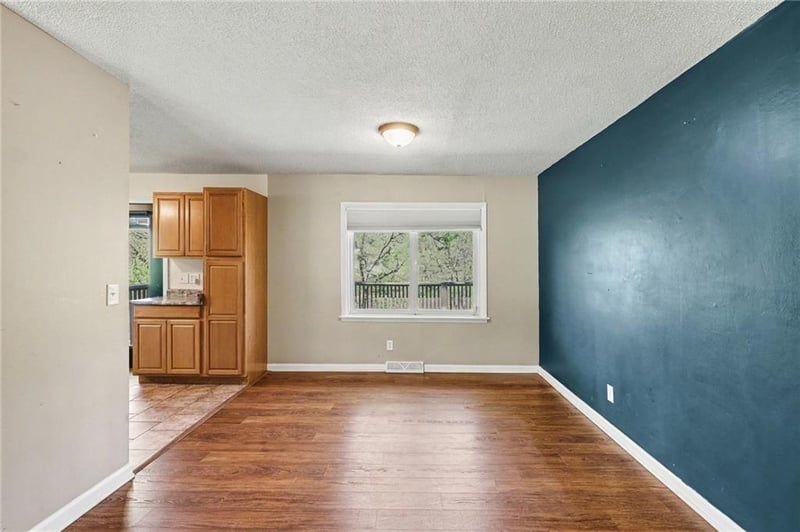 7002 Baltimore Ave, Gladstone, MO 64118