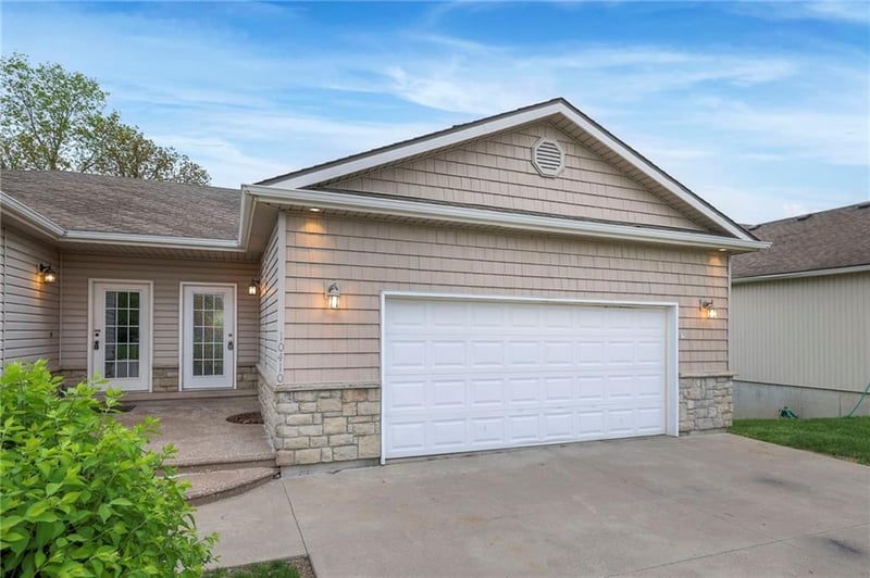 10410 45th Ter, Kansas City, MO 64133