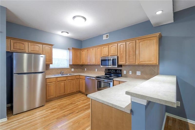 10410 45th Ter, Kansas City, MO 64133