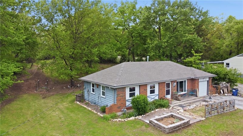 424 S 86th St, Kansas City, KS 66111