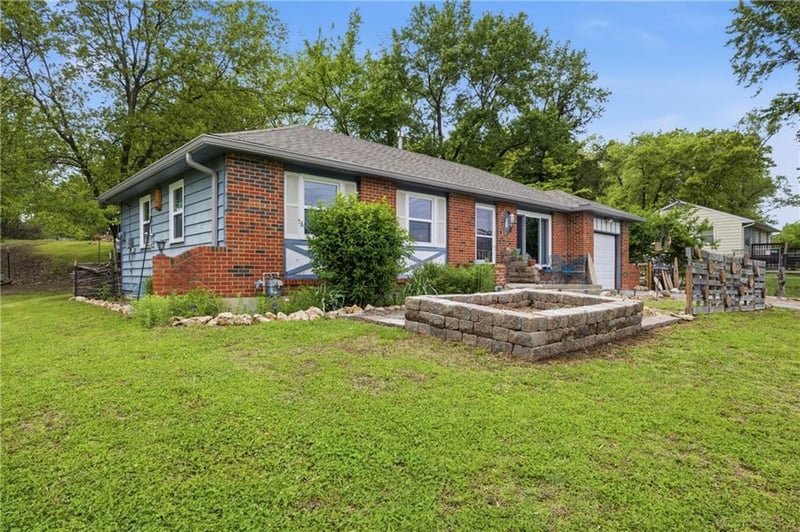 424 S 86th St, Kansas City, KS 66111