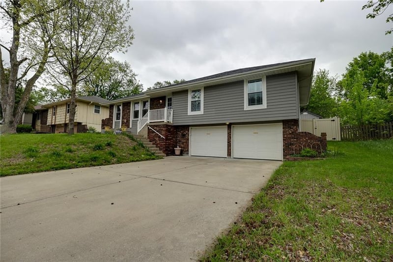 2001 N Concord Rd, Independence, MO 64058
