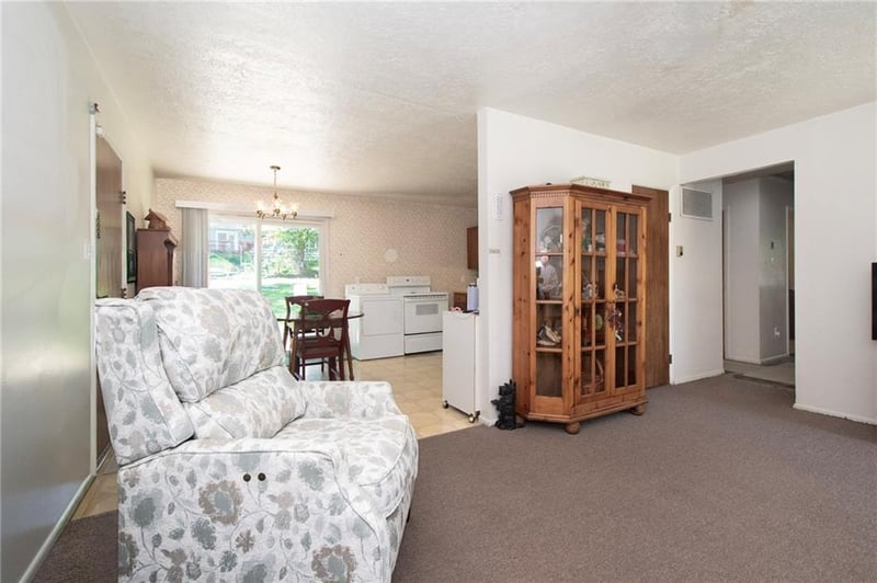 11318 Marsh St, Kansas City, MO 64134