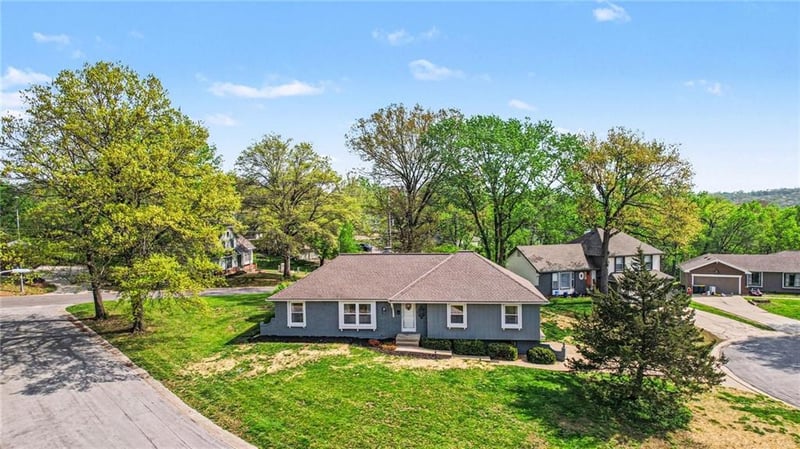 9901 Wayne Ave, Kansas City, MO 64131