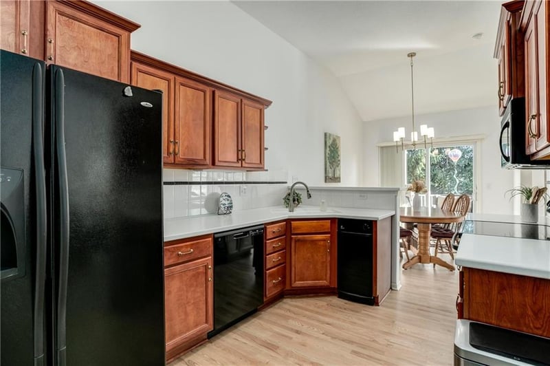 6302 W 133rd Ter, Overland Park, KS 66209