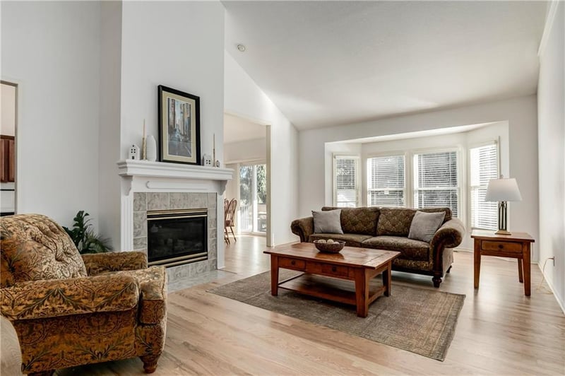 6302 W 133rd Ter, Overland Park, KS 66209