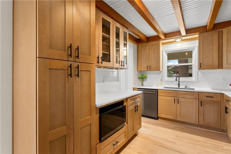 4808 W 77th Ter, Prairie Village, KS 66208