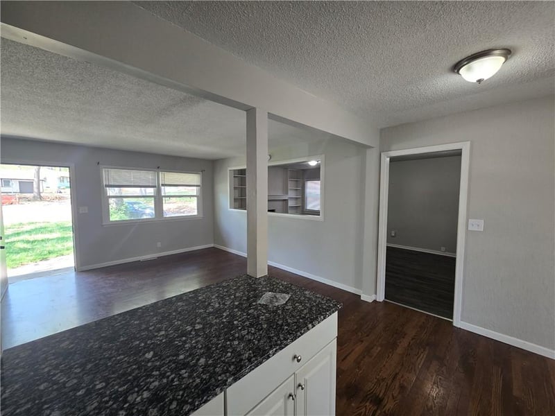 4001 Pleasant St, Independence, MO 64055