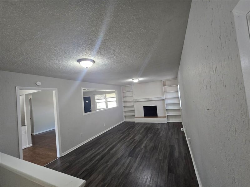 4001 Pleasant St, Independence, MO 64055