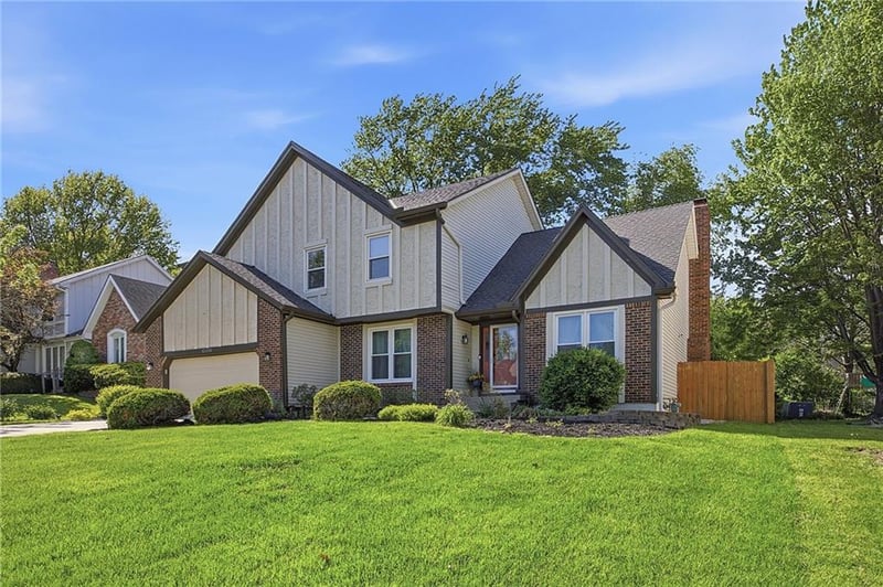 15506 92nd Pl, Lenexa, KS 66219