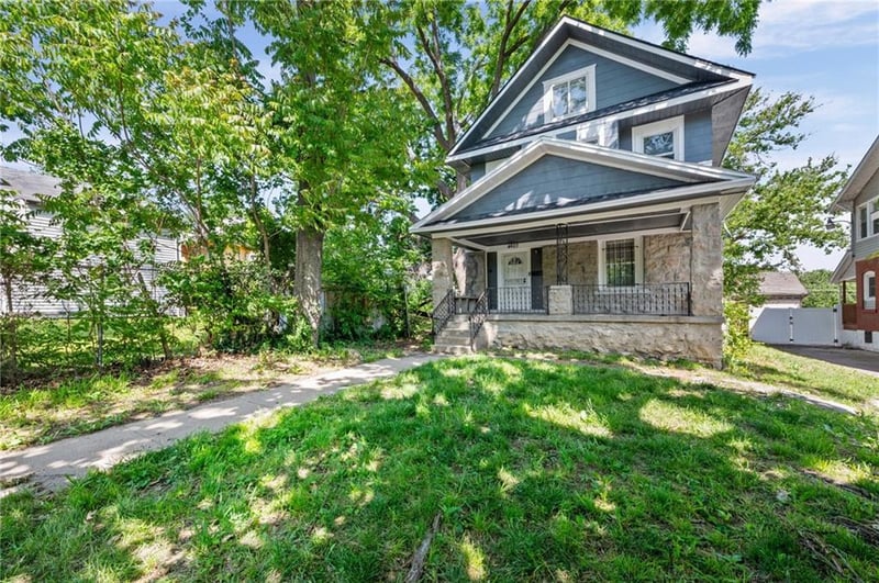 4607 Olive St, Kansas City, MO 64130
