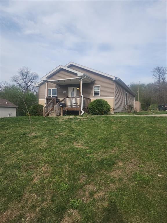 1607 14th St, St Joseph, MO 64503