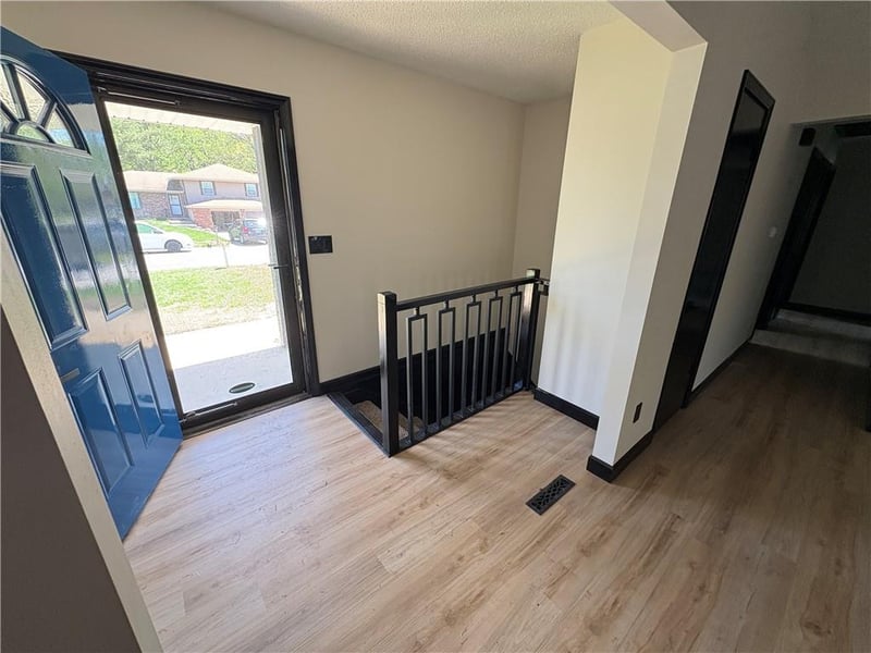 2405 Madrid Ct, Blue Springs, MO 64015