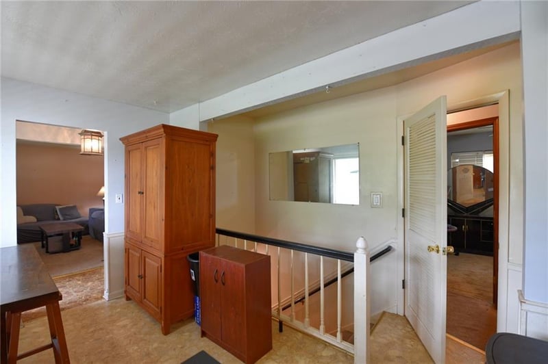 8000 Riverview Ave, Kansas City, KS 66112