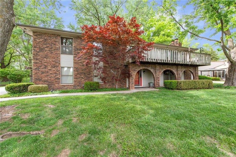 7610 NW Westside Dr, Weatherby Lake, MO 64152