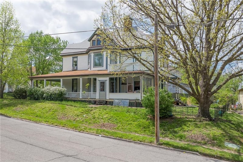 2521 Lafayette St, St Joseph, MO 64507