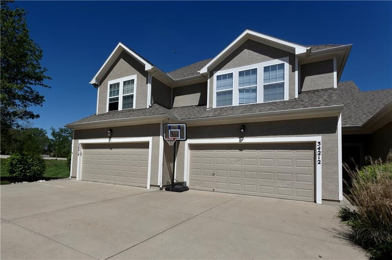 34212 90th Cir, De Soto, KS 66018